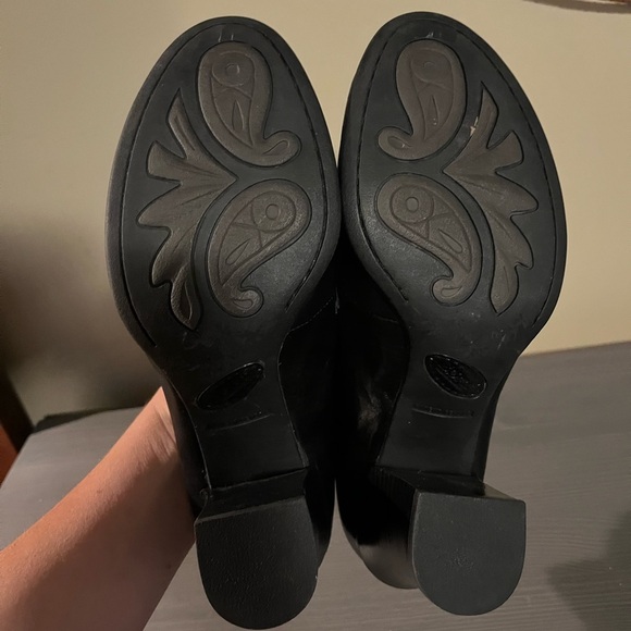 BORN Gail Leather Heeled Penny Loafers - Picture 7 of 7